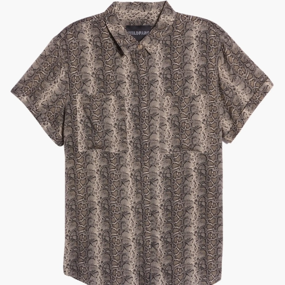 NWT WILDFANG The Empower Short Sleeve Button-Up Shirt in Snake